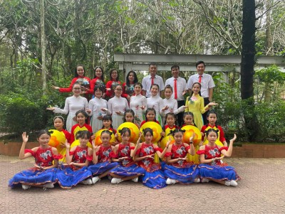 TRƯỜNG TIỂU HỌC PHÚ TÂN TỔ CHỨC HOẠT ĐỘNG TRẢI NGHIỆM GIÁO DỤC KỸ NĂNG SỐNG VỚI CHUYÊN ĐỀ “TUYÊN TRUYỀN KIẾN THỨC PHÒNG CHÁY CHỮA CHÁY VÀ KĨ NĂNG THOÁT HIỂM TRONG TRƯỜNG HỌC”  CHO HỌC SINH