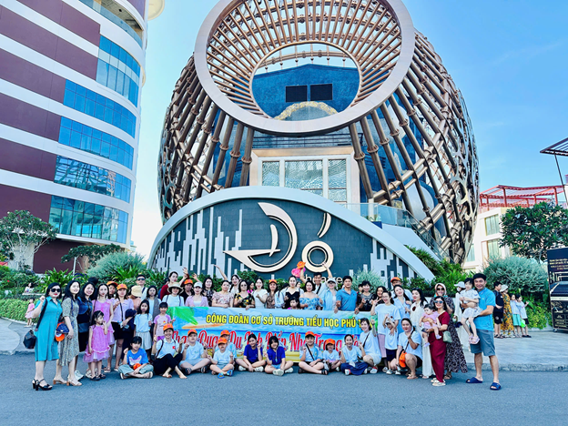 TRƯỜNG TIỂU HỌC PHÚ TÂN TỔ CHỨC CHUYẾN THAM QUAN HỌC TẬP ĐẦY Ý NGHĨA TẠI THÀNH PHỐ BIỂN NHA TRANG