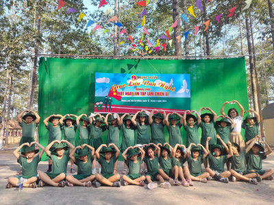 Trường TH PHÚ TÂN - Với chương trình " MỘT NGÀY EM TẬP LÀM CHIẾN SĨ"