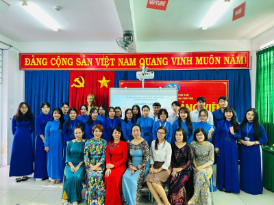 TRƯỜNG TH PHÚ TÂN ĐÓN ĐOÀN SINH VIÊN THỰC TẬP SƯ PHẠM