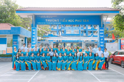 CĐCS TRƯỜNG TH PHÚ TÂN HƯỞNG ỨNG "TUẦN LỄ ÁO DÀI" NĂM 2025