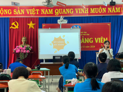 TRƯỜNG TIỂU HỌC PHÚ TÂN GIÁO VIÊN THAM GIA TẬP HUẤN BỒI DƯỠNG PHƯƠNG PHÁP GIẢNG DẠY KỸ NĂNG AN TOÀN- GIÁO ÁN ĐIỆN TỬ.