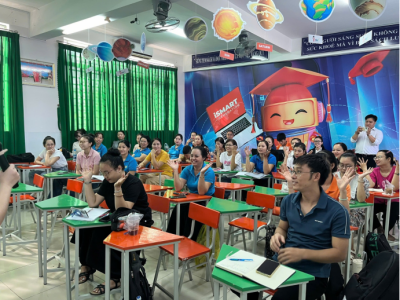 TRƯỜNG TIỂU HỌC PHÚ TÂN: GIÁO VIÊN TẬP HUẤN GIẢNG DẠY KỸ NĂNG SỐNG VÀ STEM VÀ CÔNG DÂN SỐ.