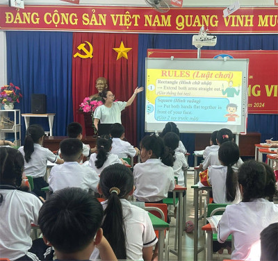KHỞI ĐỘNG CHƯƠNG TRÌNH LIÊN KẾT HỌC TIẾNG ANH THÔNG QUA MÔN TOÁN VÀ KHOA HỌC