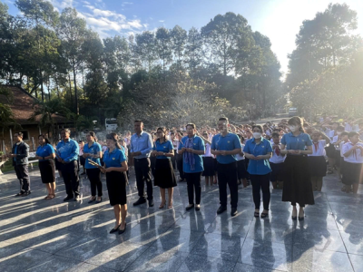 🌟💐🌟LIÊN ĐỘI TIỂU HỌC PHÚ TÂN TỔ CHỨC HÀNH TRÌNH VỀ ĐỊA CHỈ ĐỎ