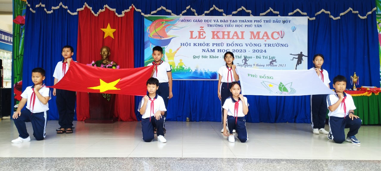 TRƯỜNG TIỂU HỌC PHÚ TÂN: KHAI MẠC HỘI KHỎE PHÙ ĐỔNG VÒNG TRƯỜNG - NĂM HỌC 2023-2024
