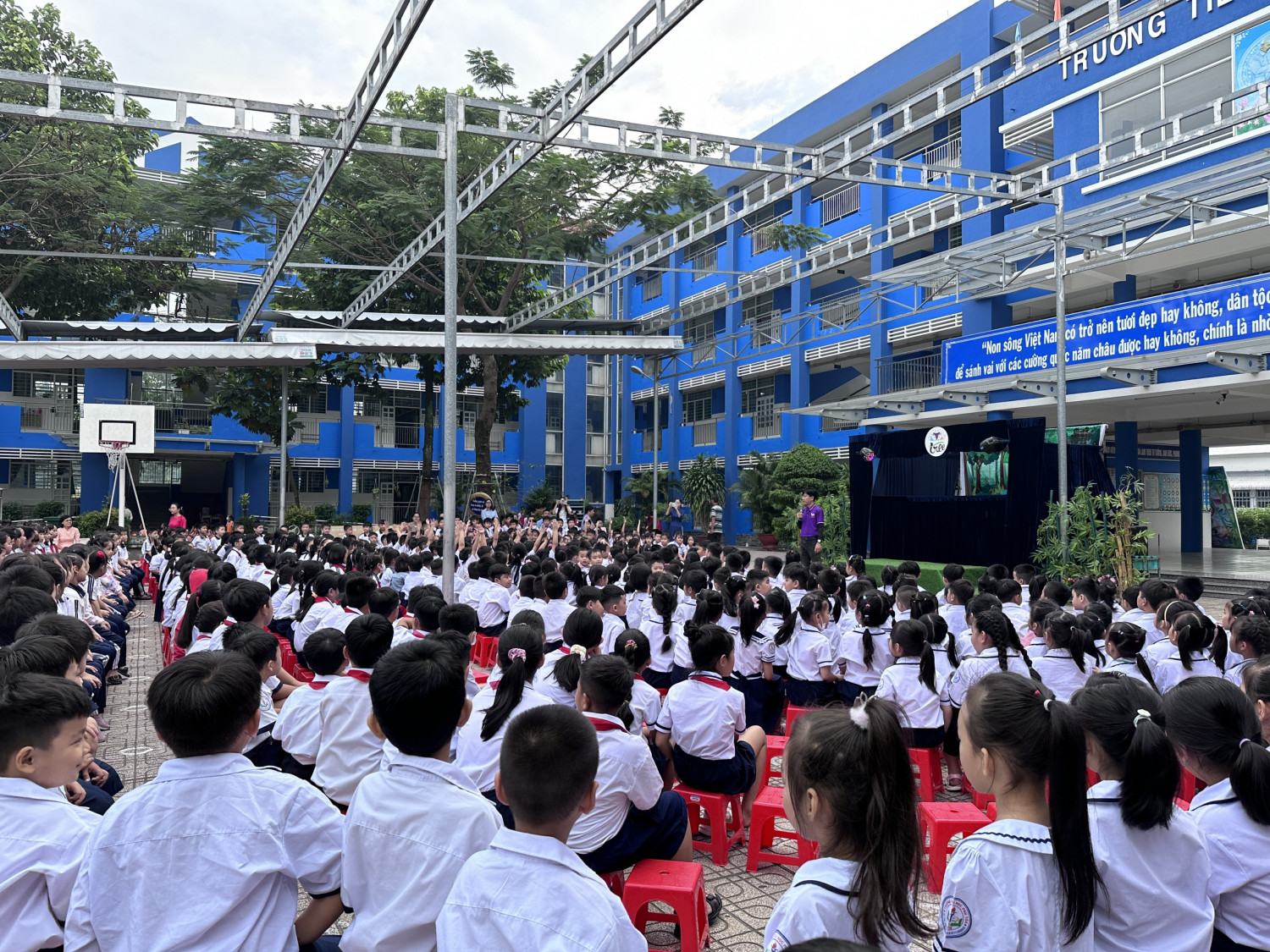 TRƯỜNG TIỂU HỌC PHÚ TÂN TỔ CHỨC HOẠT ĐỘNG TRẢI NGHIỆM "VUI ĐỂ HỌC"