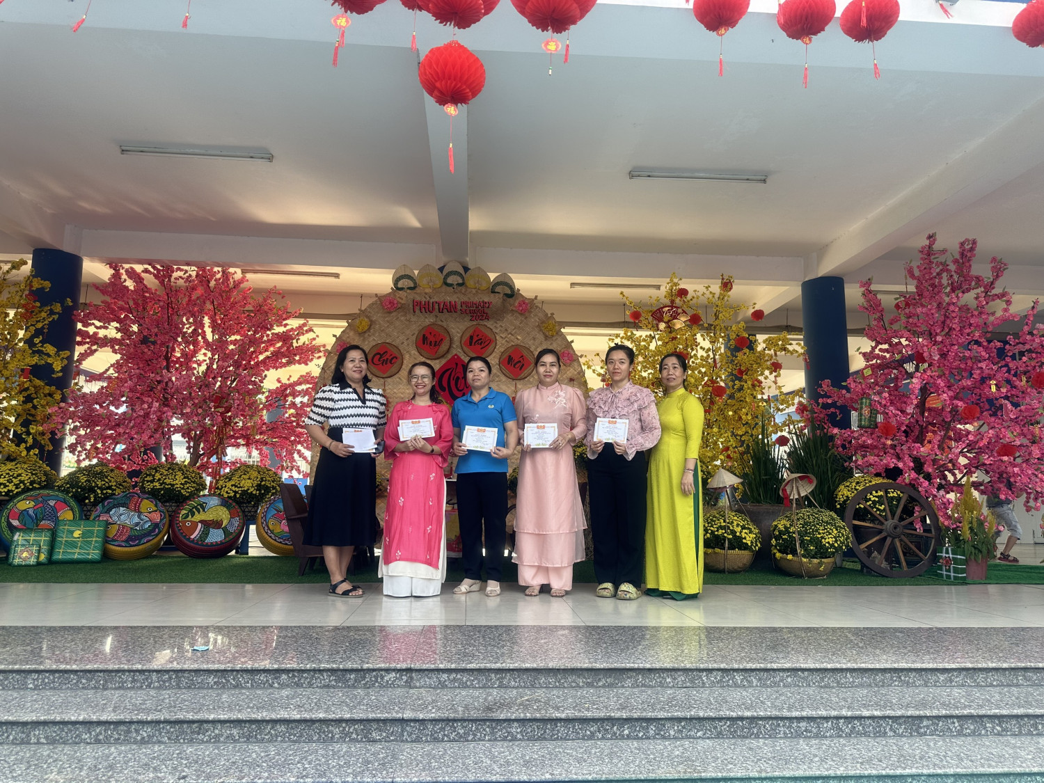 TRƯỜNG TIỂU HỌC PHÚ TÂN TỔ CHỨC CHƯƠNG TRÌNH LỄ HỘI PHỐ XUÂN MỪNG XUÂN GIÁP THÌN 2024