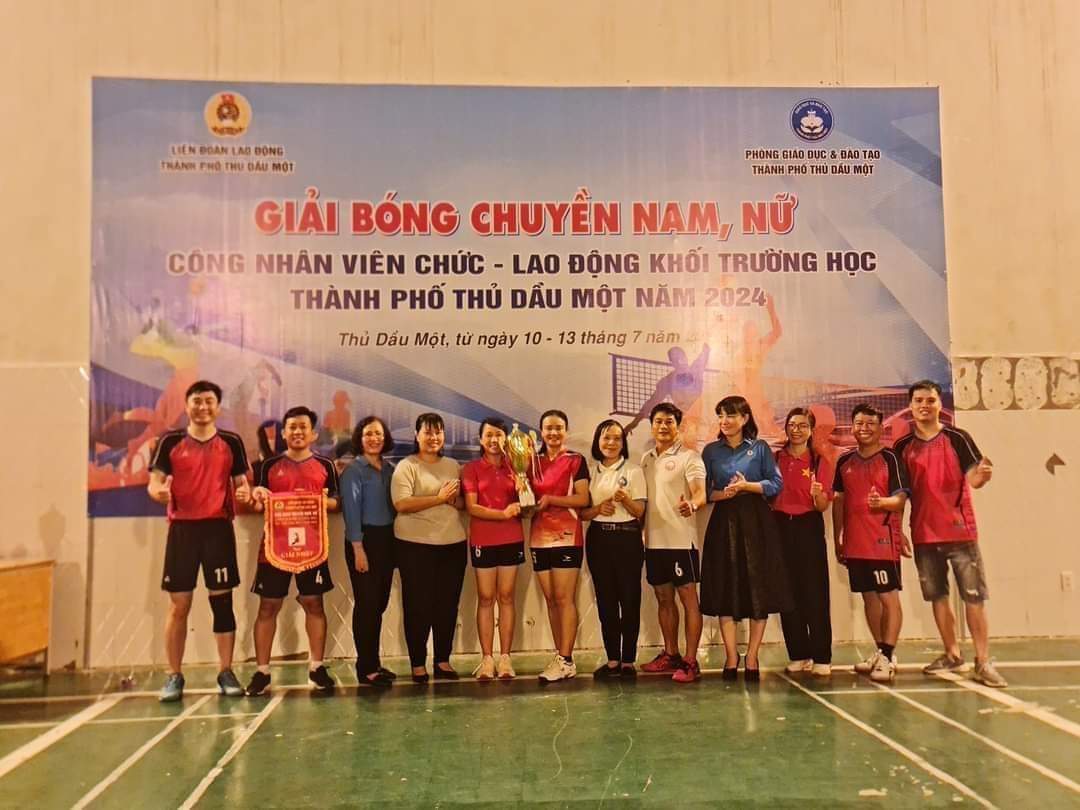 TRƯỜNG TH PHÚ TÂN THAM GIA GIẢI BÓNG CHUYỀN CÔNG NHÂN VIÊN CHỨC NGƯỜI LAO ĐỘNG THÀNH PHỐ THỦ DẦU MỘT NĂM 2024