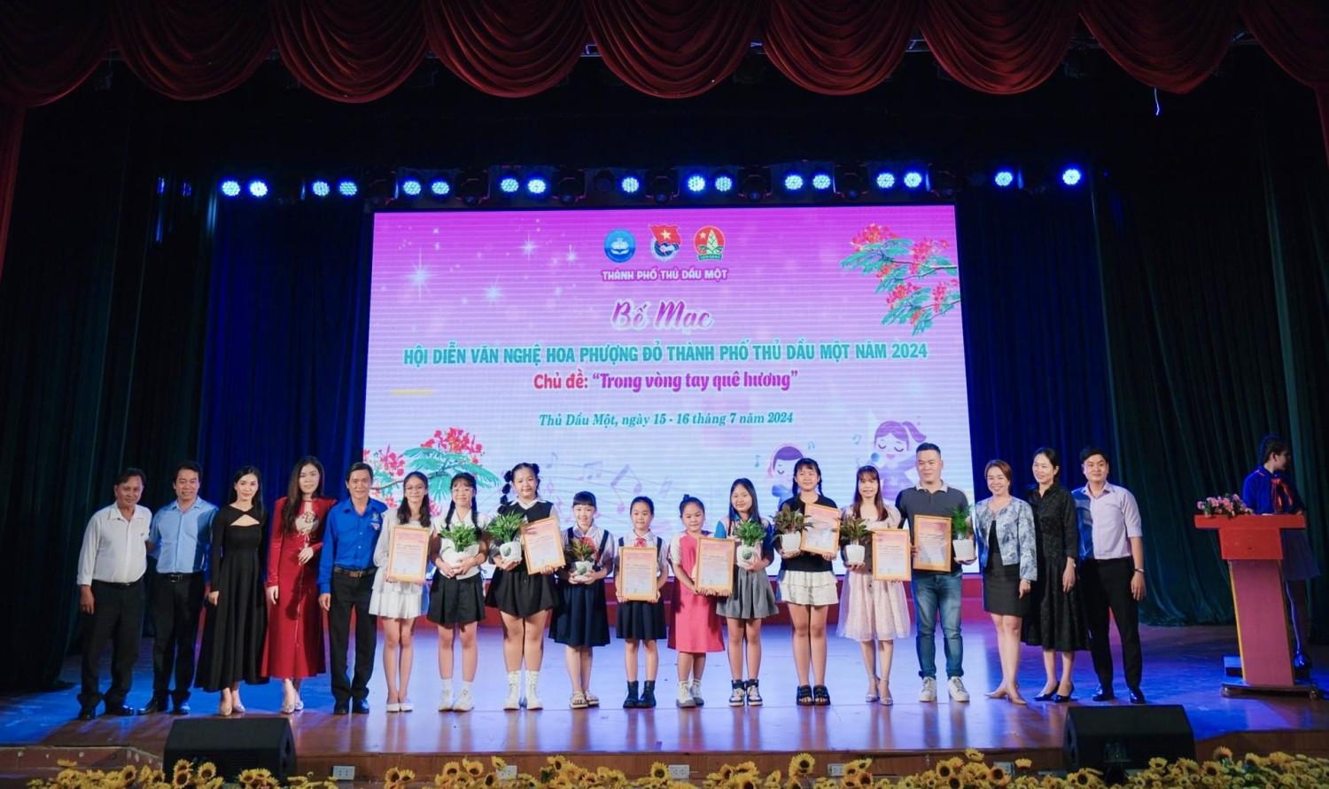 TRƯỜNG TIỂU HỌC PHÚ TÂN THAM GIA HỘI DIỄN VĂN NGHỆ “HOA PHƯỢNG ĐỎ” – THÀNH PHỐ THỦ DẦU MỘT NĂM 2024