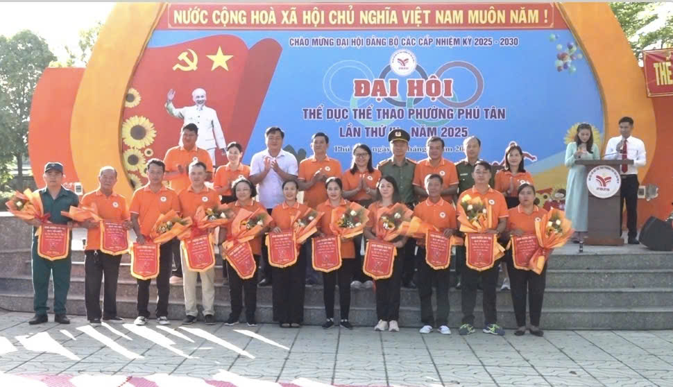 TH PHÚ TÂN THAM GIA ĐẠI HỘI THỂ DỤC THỂ THAO PHƯỜNG PHÚ TÂN